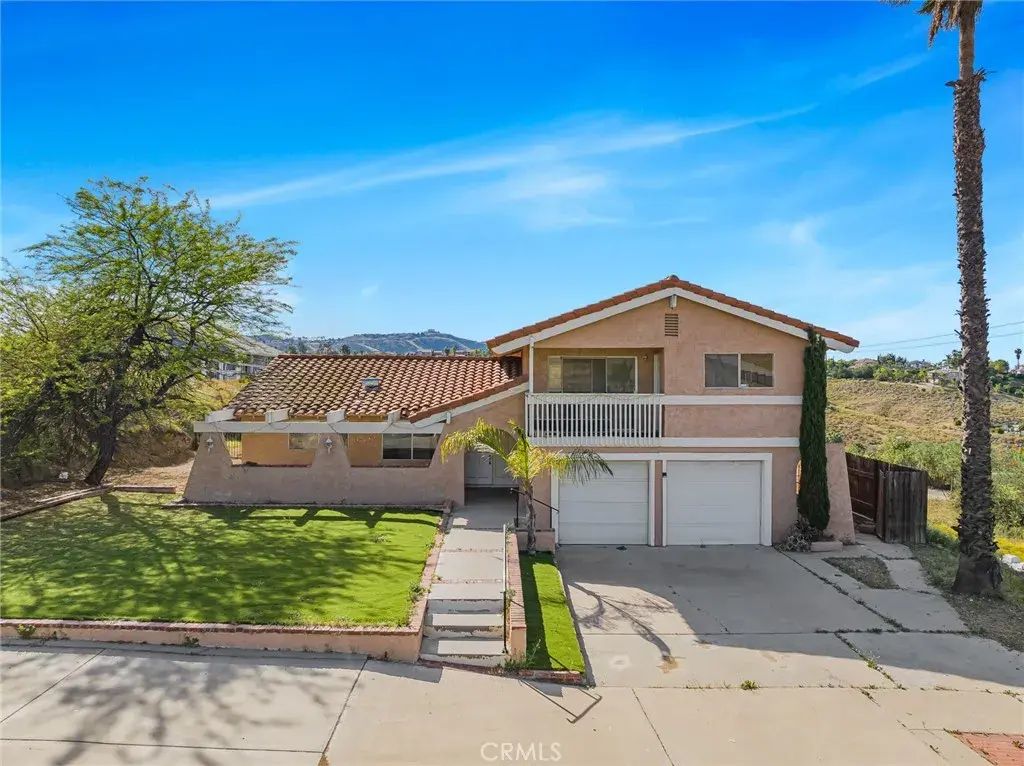 12285 Road Runner, Riverside