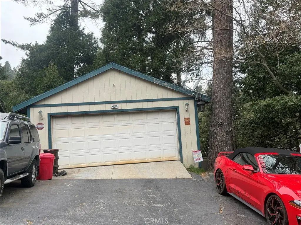 23686 Scenic, Crestline