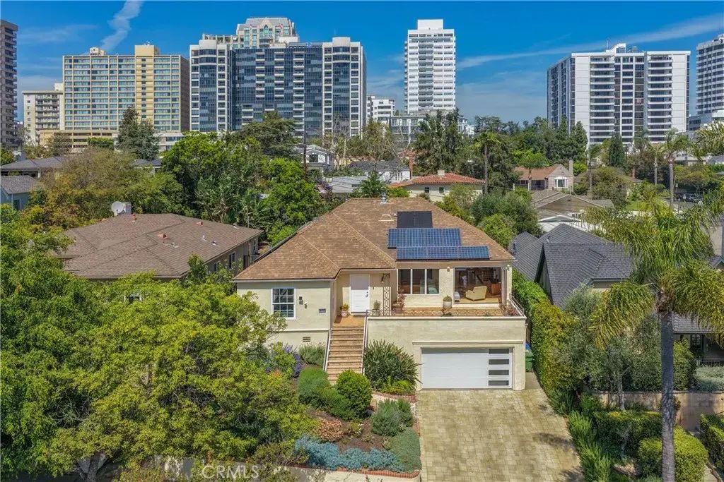 10707 Rochester, Los Angeles