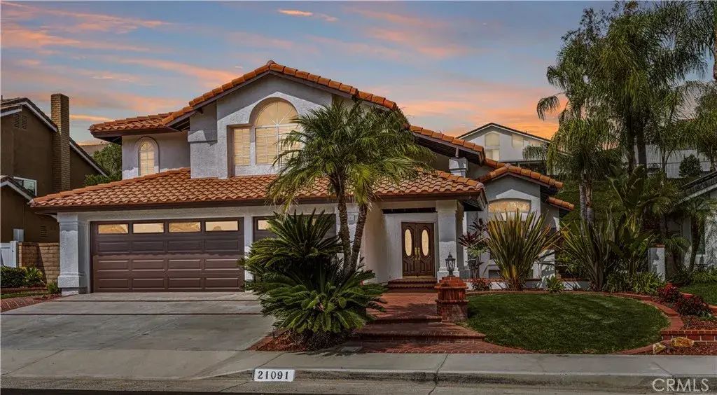 21091 Kensington, Lake Forest