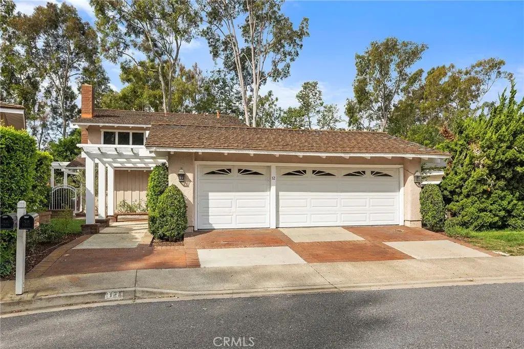 12 Rolling Brook, Irvine