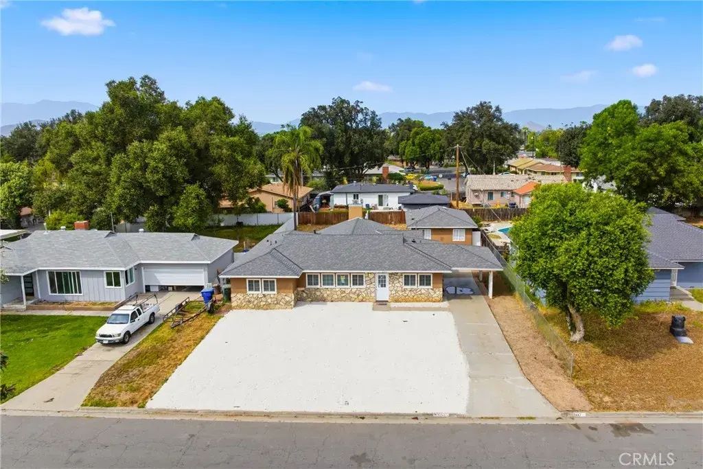 2449 Rancho, Riverside