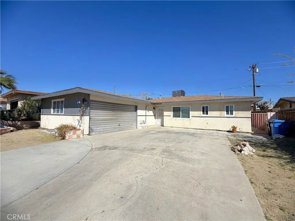 909 Las Amigas Drive, Barstow