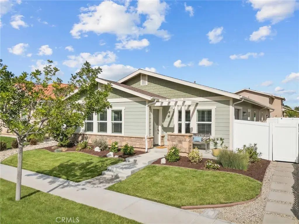 4066 Aurora, Piru