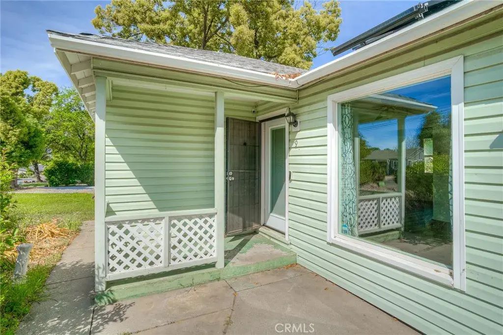 9 Midway, Oroville