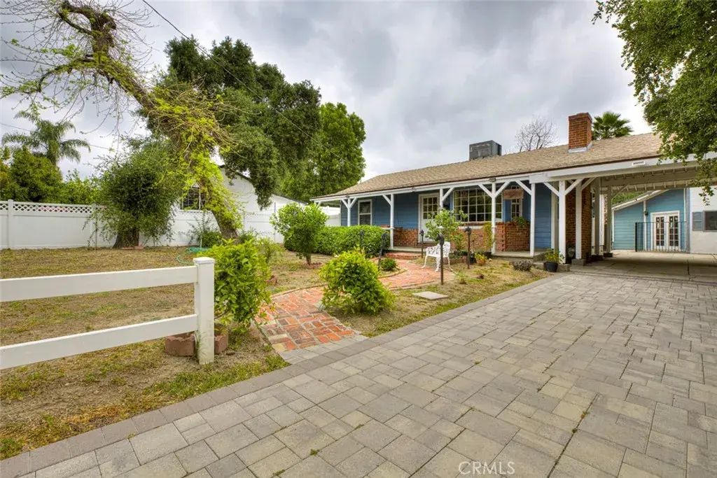 11350 Orcas, Sylmar