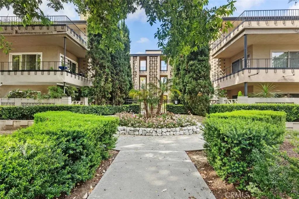 1235 S Orange Grove Boulevard 1, Pasadena