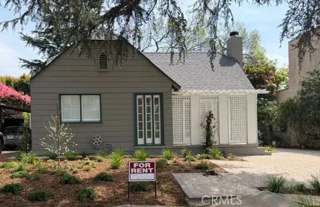402 N Irving, Los Angeles