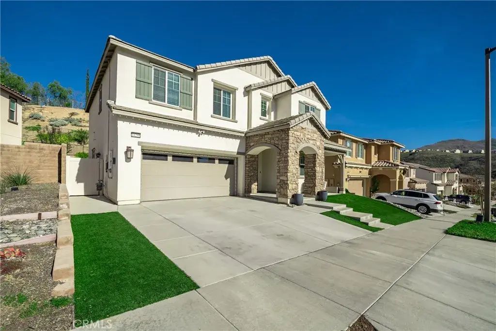 11298 Finders Court, Corona