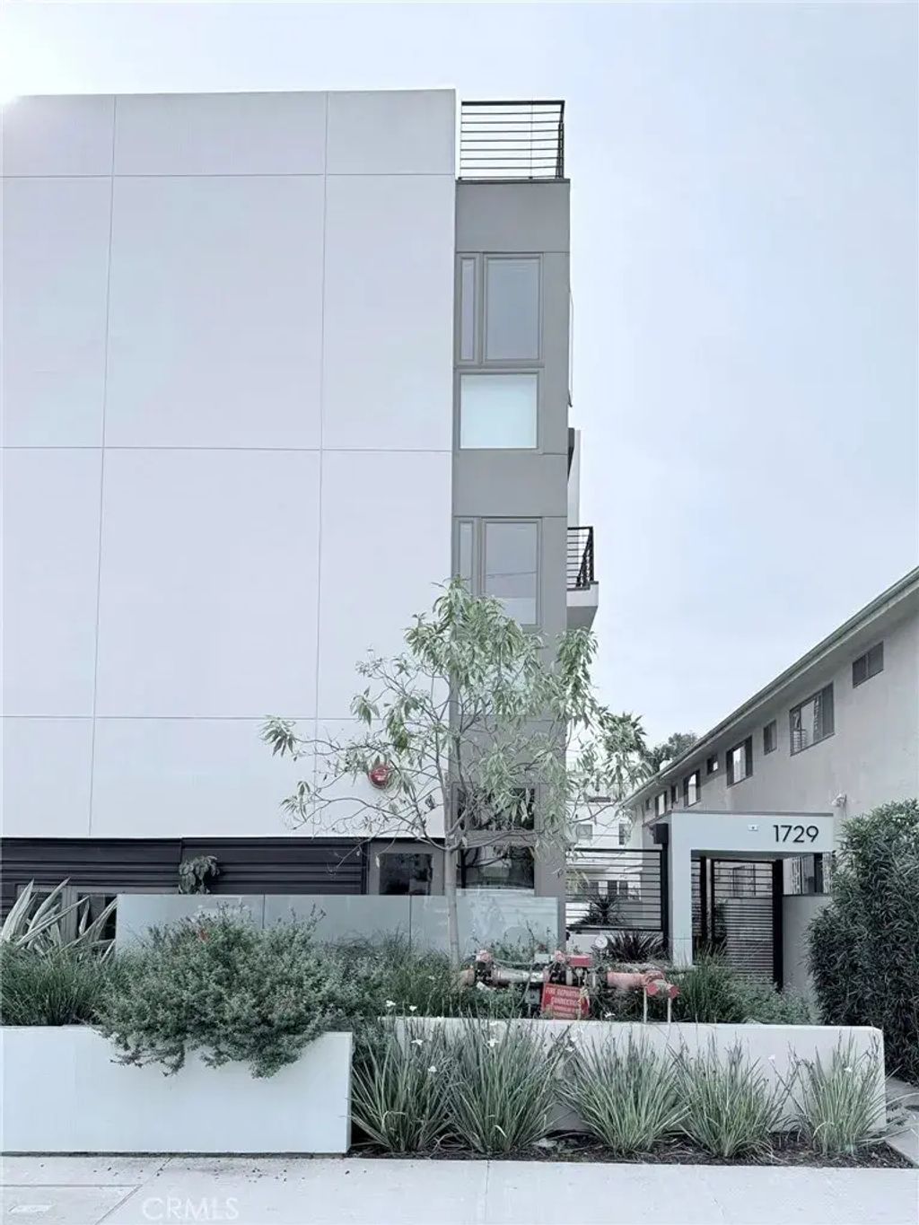 1729 S Barrington 3, Los Angeles