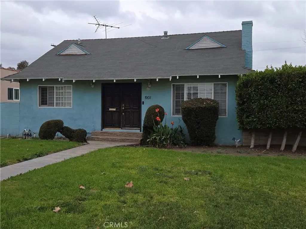 1901 W 77th, Los Angeles