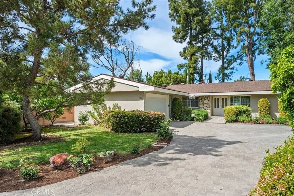 24133 Albers Street, Woodland Hills