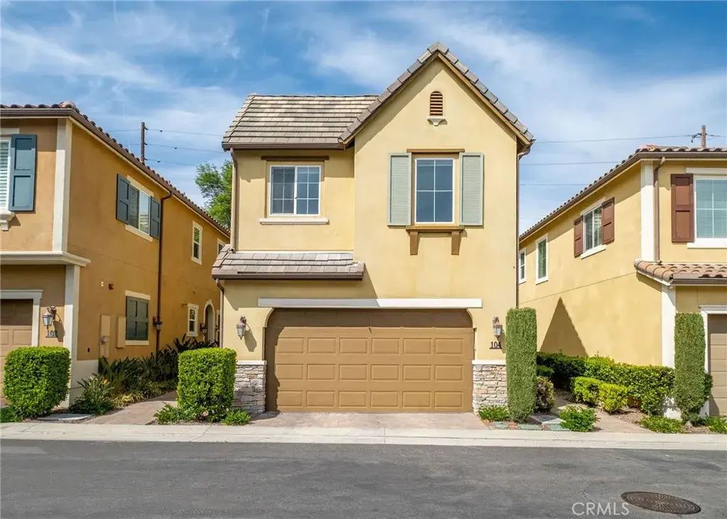 783 Gatun Street 104, San Pedro