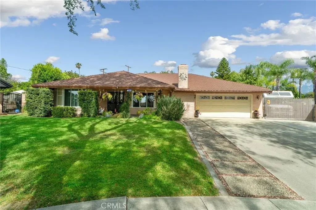 881 Dublin Court, Upland