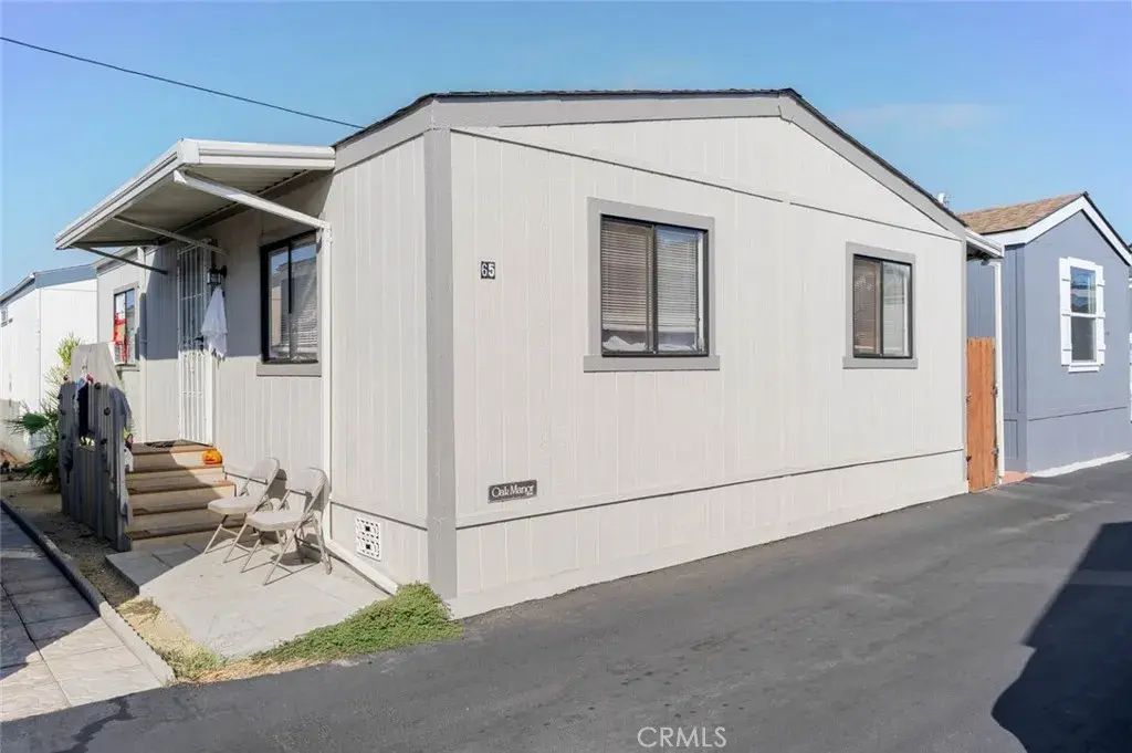 7560 Woodman 65, Van Nuys