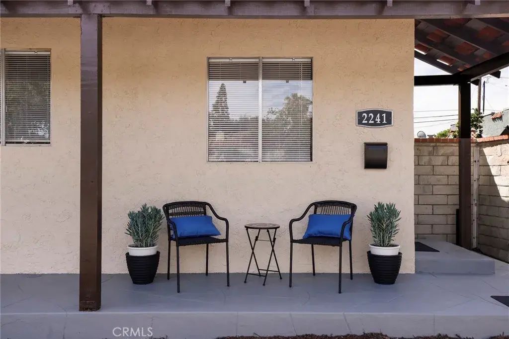 2241 Pine, Long Beach