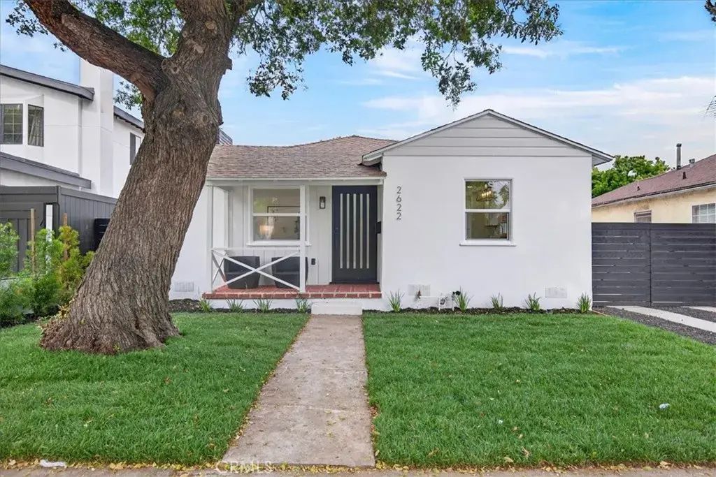 2622 S Bentley Avenue, Los Angeles