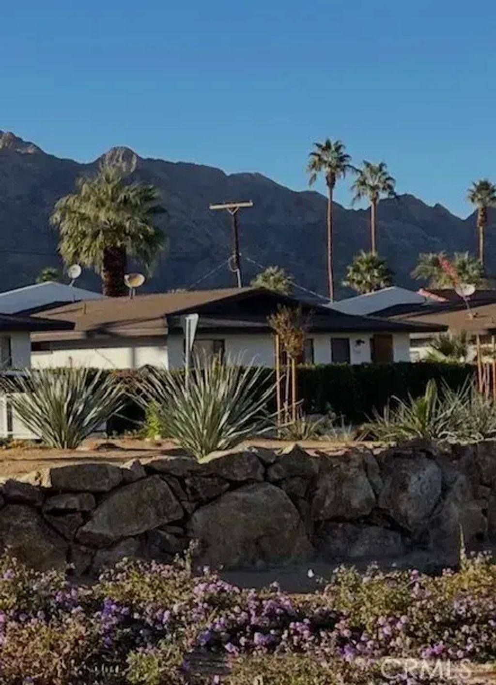 51225 Eisenhower Drive B, La Quinta