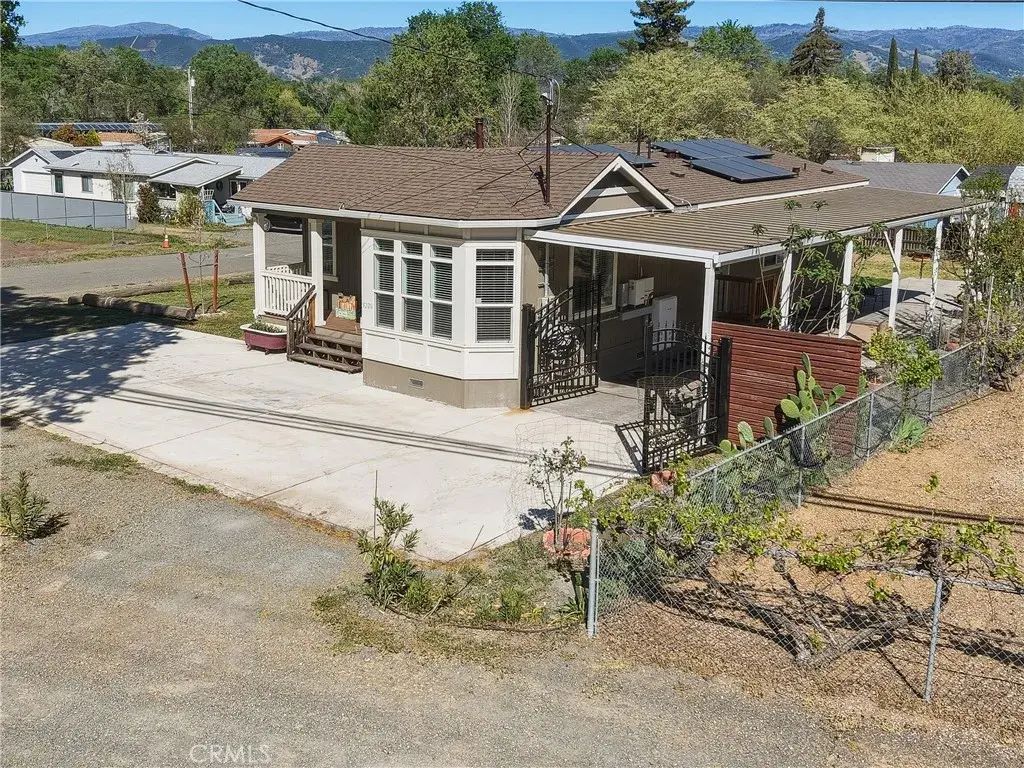 5220 Lakeshore, Lakeport