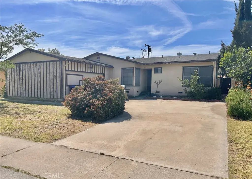 2171 S Spinnaker Street, Anaheim