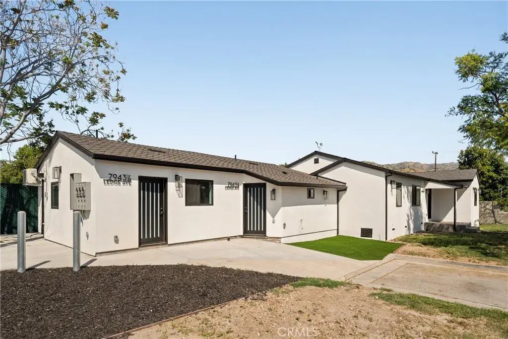 7943 Ledge Avenue, Sun Valley