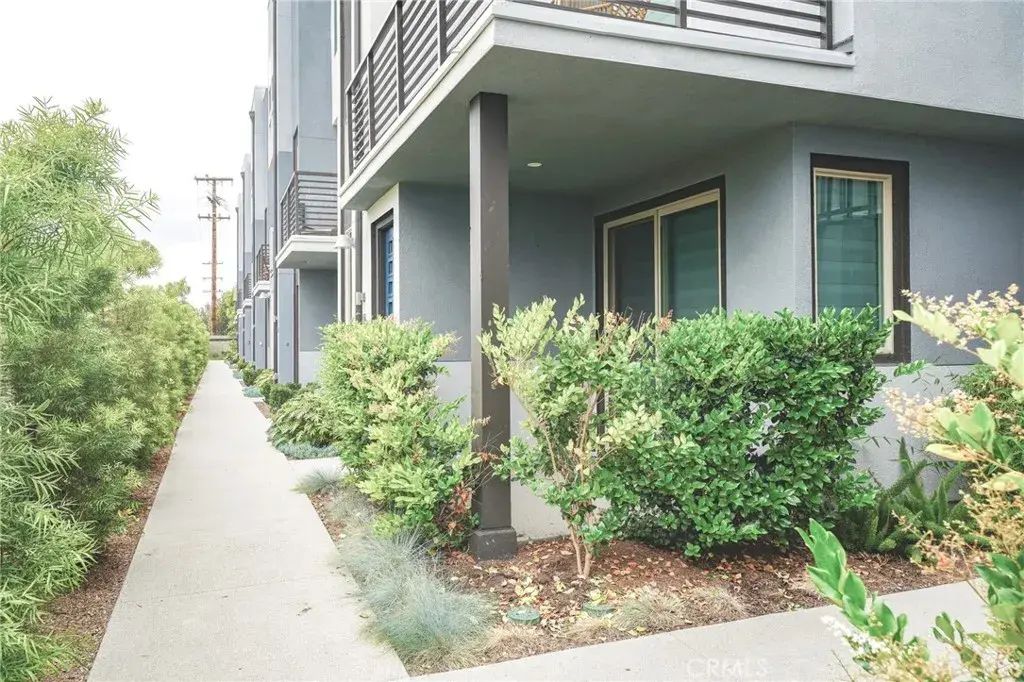 337 Placemark, Irvine