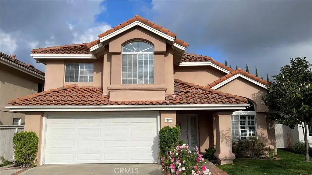 19 Lorenzo, Irvine