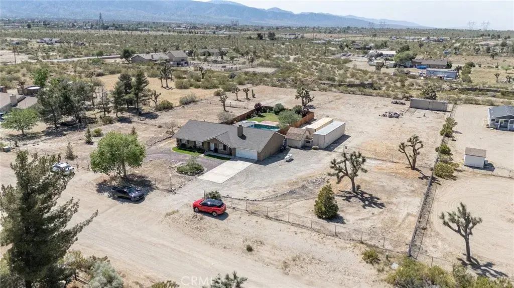 12186 Desert Ranch, Phelan