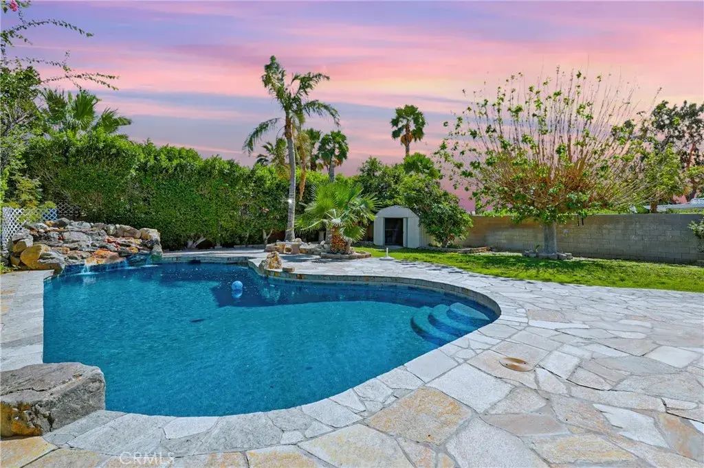 30356 Avenida Juarez, Cathedral City