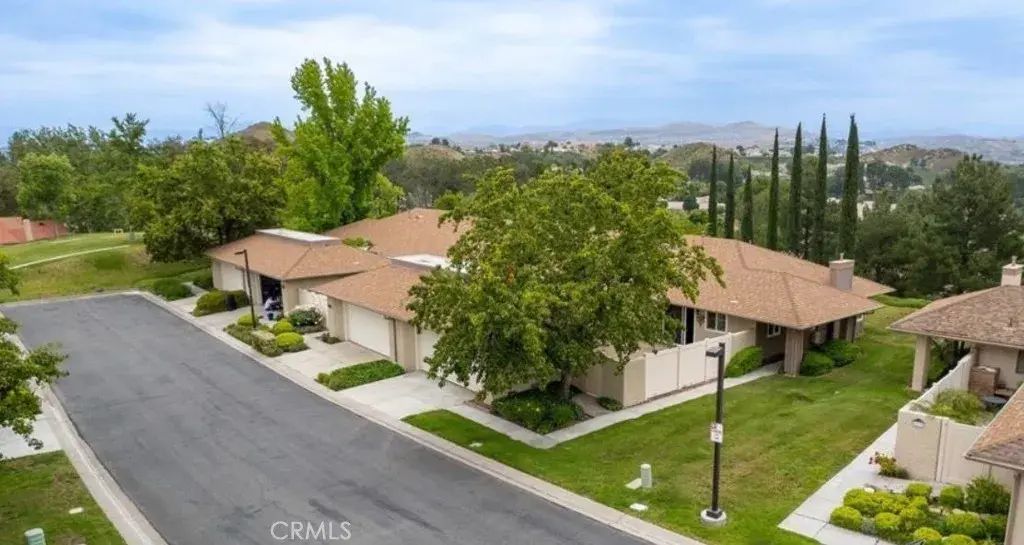 26172 Rainbow Glen, Newhall