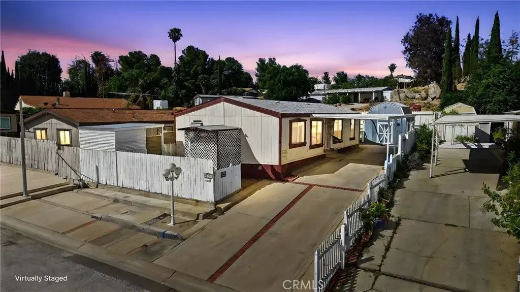 21591 Oak, Perris