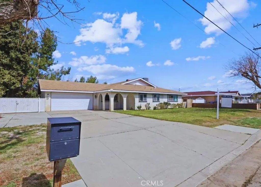 5149 W Avenue L14, Lancaster