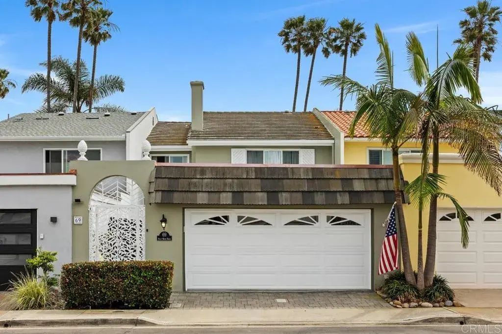 69 Half Moon Bend, Coronado