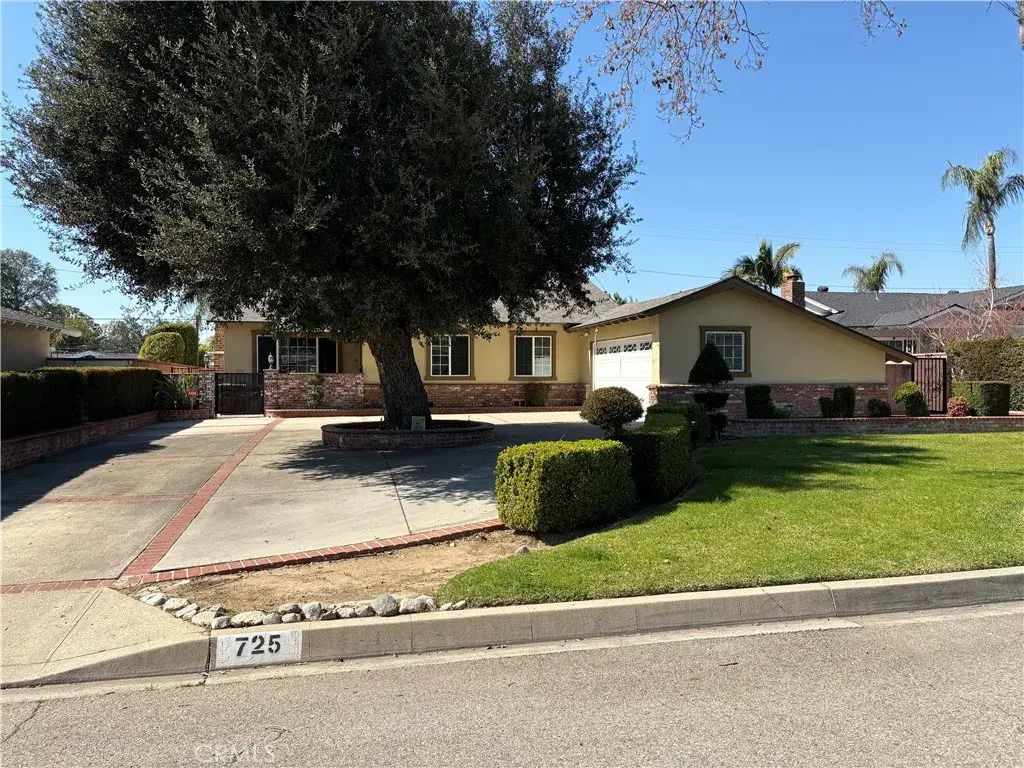 725 N Butterfield Road, West Covina
