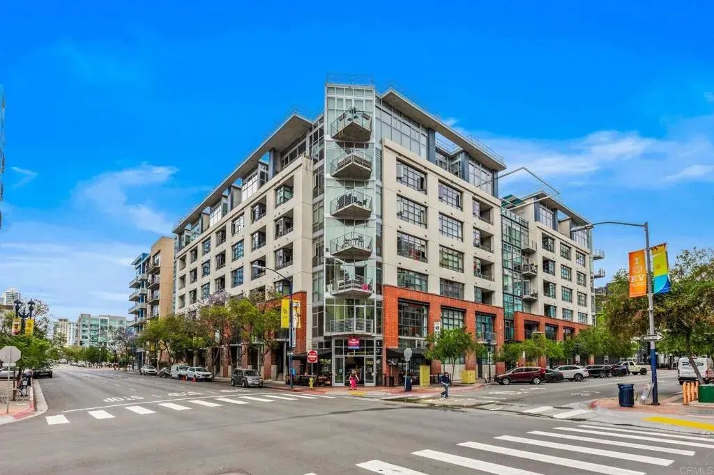 1050 Island Avenue 711, 