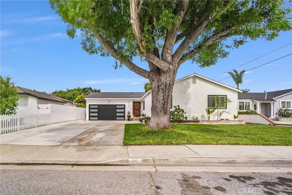686 Governor St, Costa Mesa