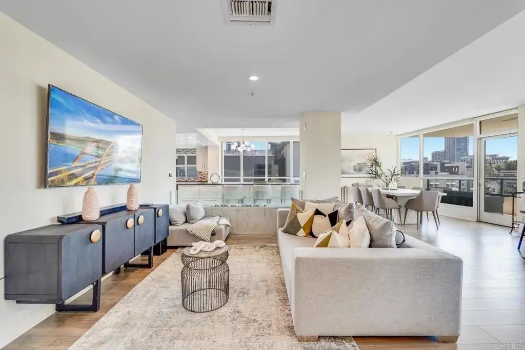 510 1st Ave 402, 
