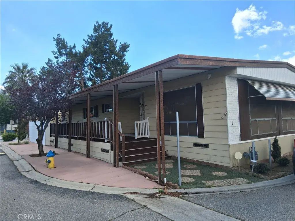 15252 Seneca Rd 1, Victorville