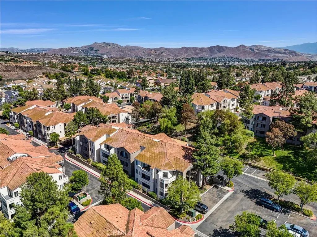 1980 Las Colinas Circle 301, Corona