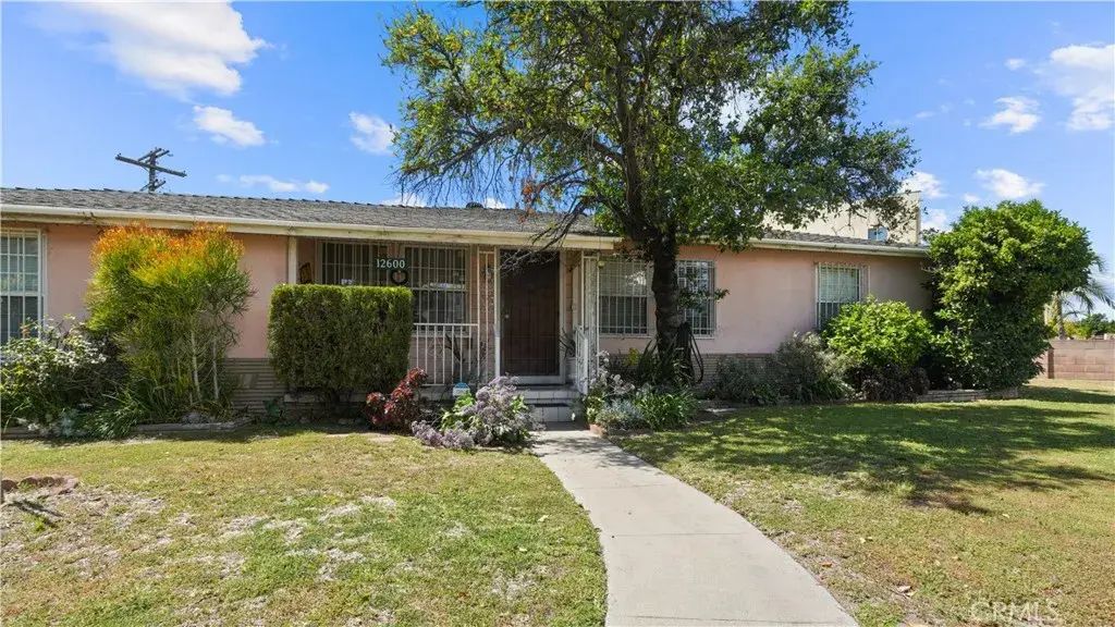 12600 Vanowen, North Hollywood