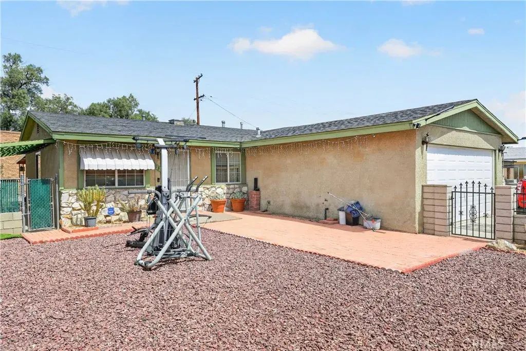 1713 Piute, Barstow