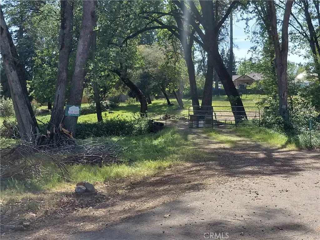 1650 Meadowbrook, Paradise