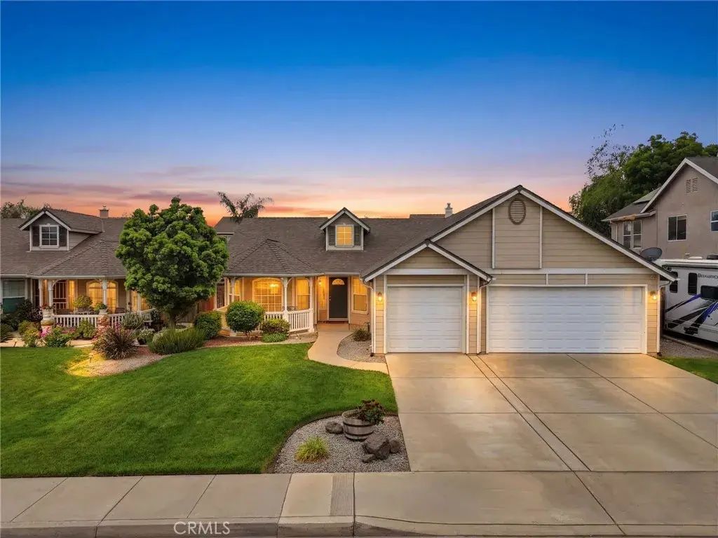 1155 W Julia Way, Hanford