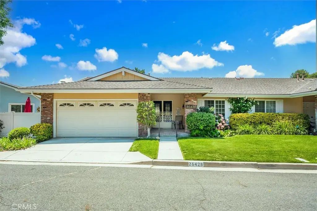 26428 Circle Knoll Court, Newhall