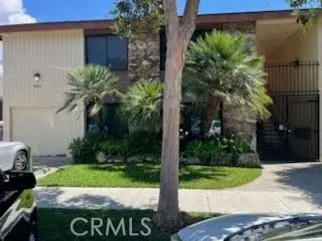 1040 Cedar, Long Beach