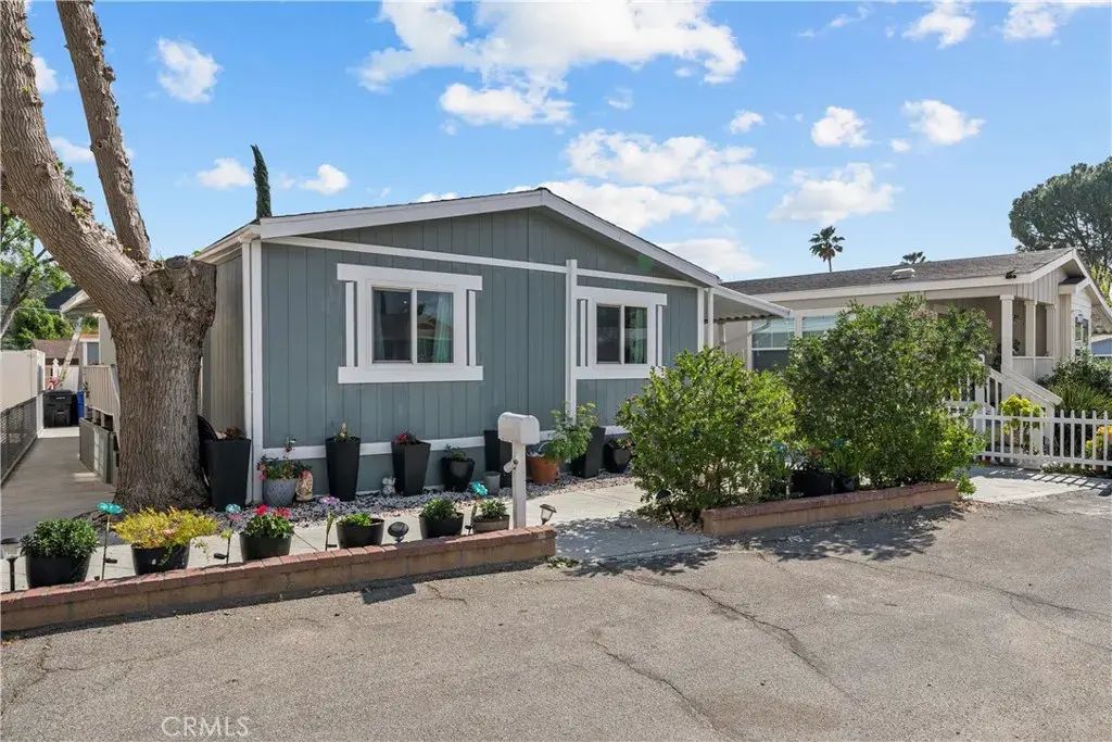 29021 Bouquet Canyon 207, Saugus