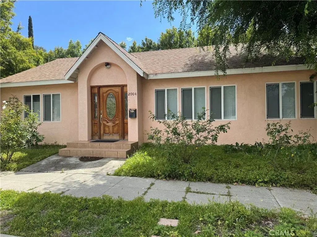 21904 Galvez, Woodland Hills
