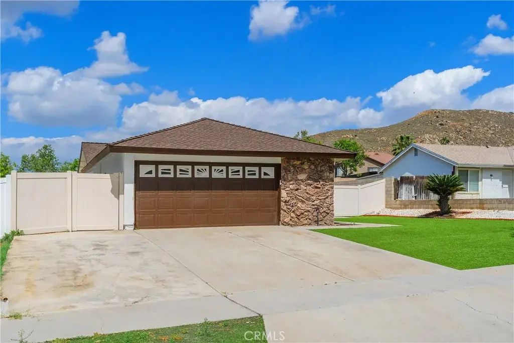 1065 Bascomb, Riverside