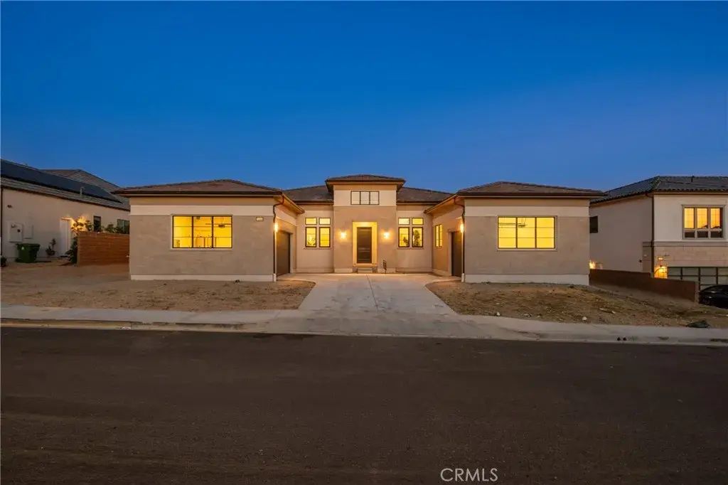 12060 Red Hawk Lane, Porter Ranch