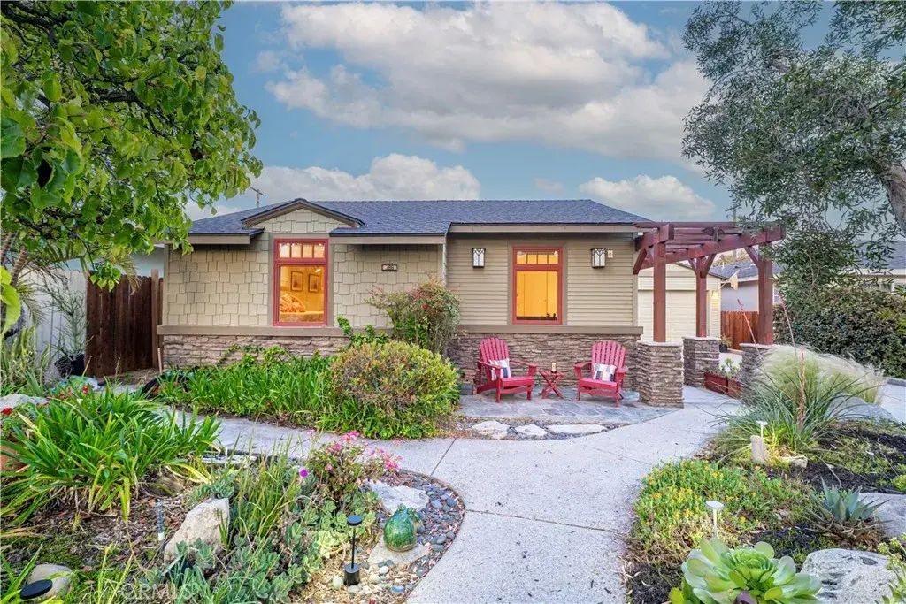 386 Los Altos Avenue, Long Beach